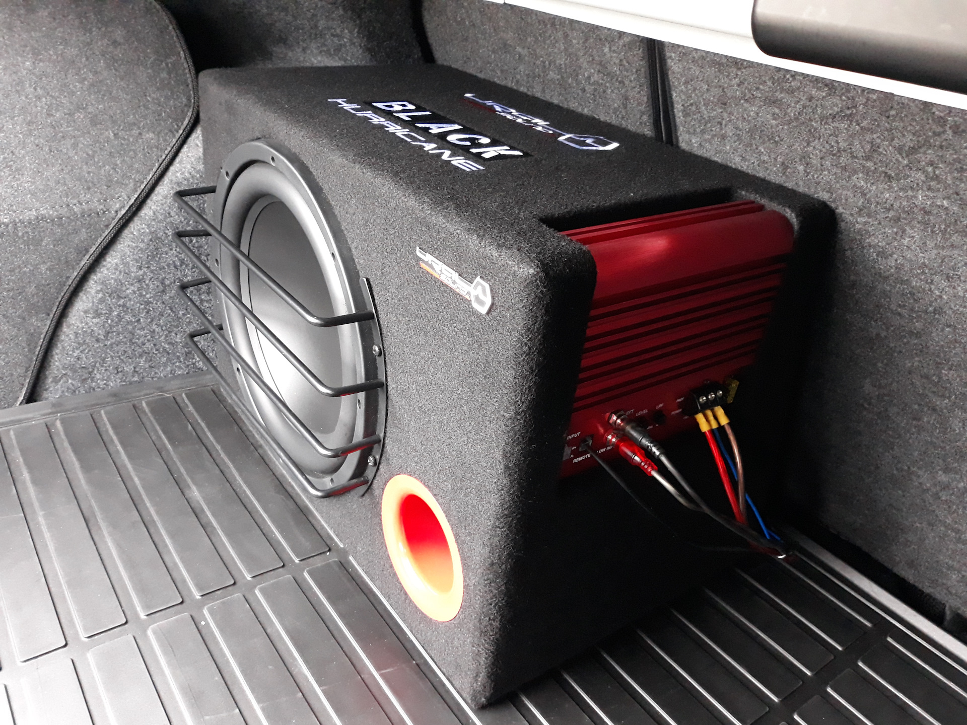 Autosubwoofer: Kuinka valita täydellinen basso autoosi