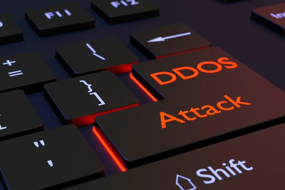 DDoS-Hyökkäys: Mikä Se On ja Kuinka Se Toimii?