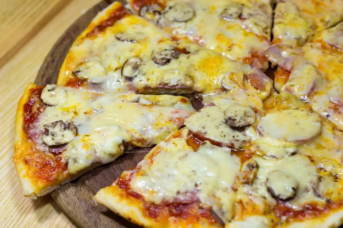 Miksi kotitekoinen pizza häviää ravintolan versiolle – ja miten saat sen loistamaan syksyllä?