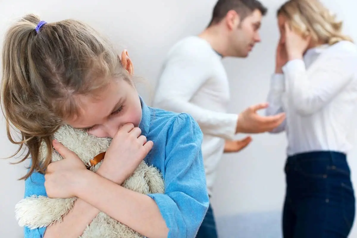 Vanhempien ero ja sen vaikutukset lapsiin: Psykologien näkemykset