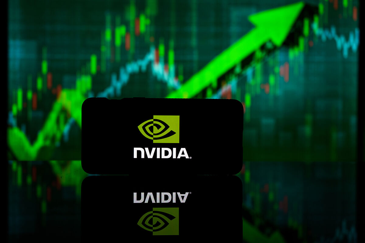 Nvidia rikkoi 5 biljoonan dollarin rajan – ensimmäinen yhtiö maailmassa saavuttaa ennätyksen