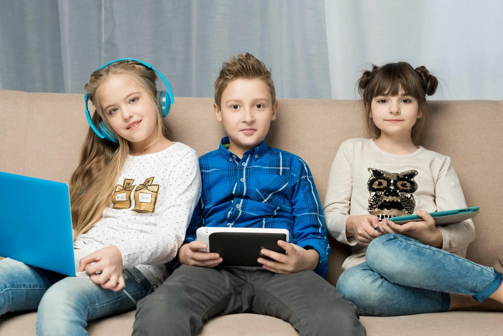 Kuinka estää lasten riippuvuus sosiaalisista medioista: Yksi yksinkertainen sääntö