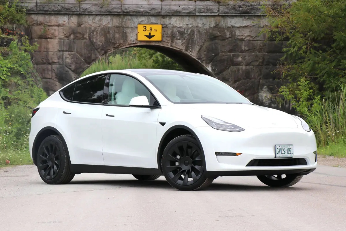 Teslan osakkeet nousevat uuden mallin ennakkoilmoituksen myötä