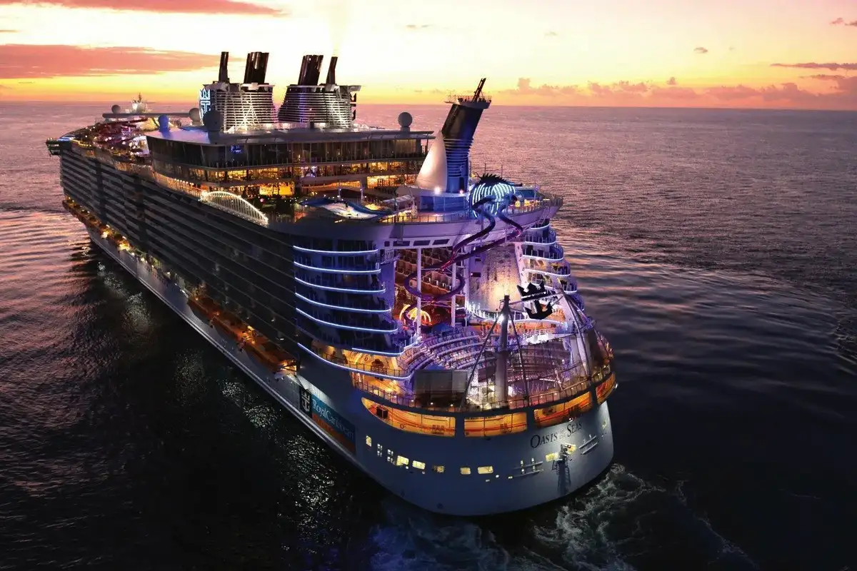 Elämä risteilyaluksella: unelmien matkustaminen ja sen suurin sudenkuoppa