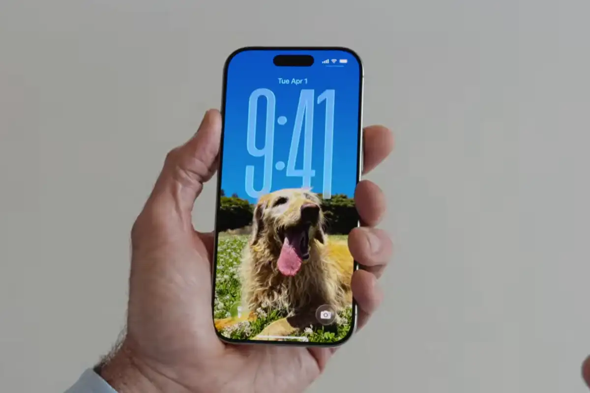 iPhonen akunsäästö – musta taustakuva sammuttaa miljoonia pikseleitä