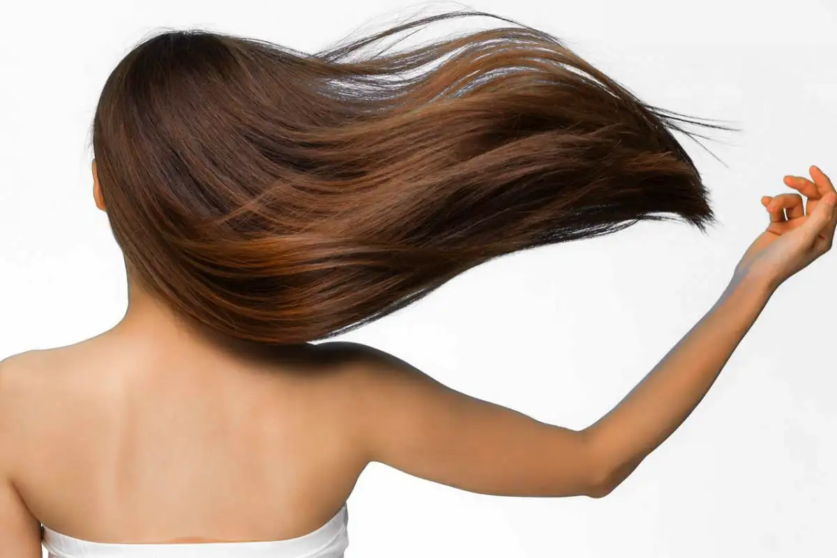 Kahvi ja hoitoaine: näin peität harmaat hiukset viidessä minuutissa