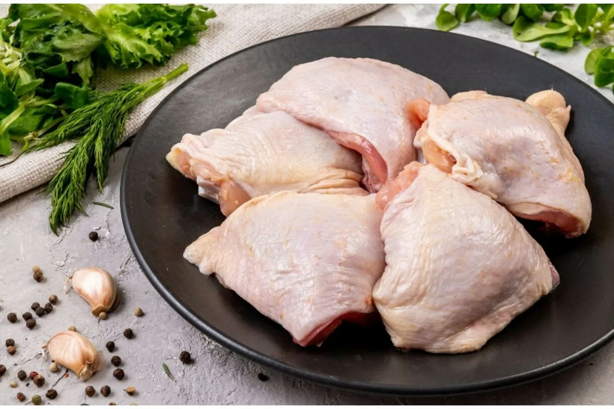 Kanankoipi orzon ja parsakaalin kanssa uunissa: Helppo ja maukas arkiruoka koko perheelle