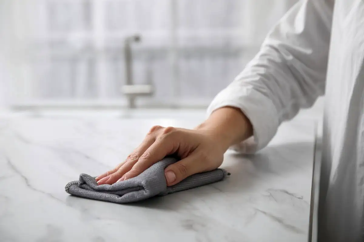 Keittiön tasojen puhdistus etikalla – syvällinen, kattava ja lopullinen opas, joka muuttaa tapasi pitää keittiö puhtaana ikuisesti