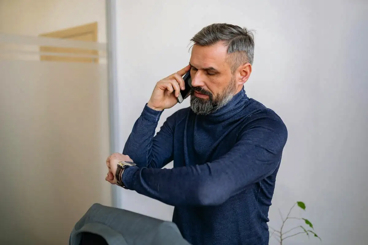 Miksi tunnet, että koko elämä romahtaa, jos et pidä kaikesta kiinni – psykologian syvin selitys kontrolli tarpeelle