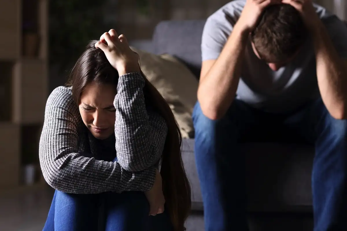 Kun rakkaus sattuu – miksi valitsemme suhteita jotka vahingoittavat