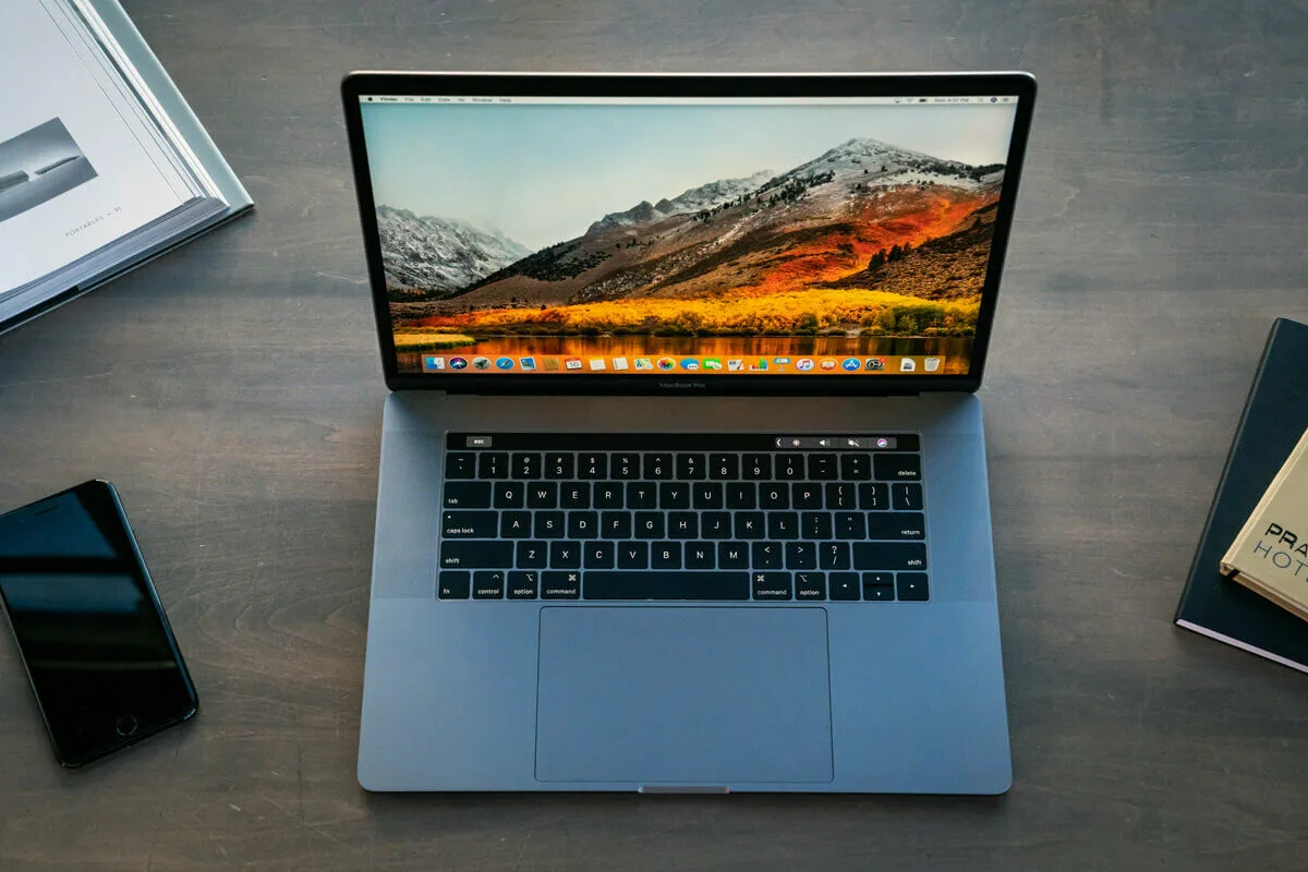 Ensimmäinen MacBook Pro SIM-korttipaikan kanssa – tulossa loppuvuodesta 2026?
