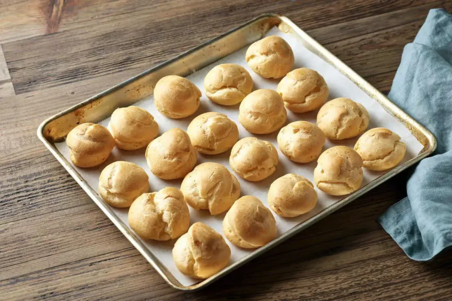Profiterolit – vastustamattomat ilmavat herkut, jotka valmistuvat viidessä vaiheessa