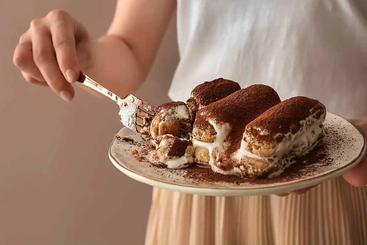 Tiramisù express ilman uunia, valmis 40 minuutissa, kesän 2026 ylivoimaisesti paras jälkiruoka