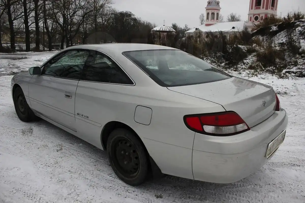 Toyota Camry Solara: Käytetty helmi, joka kestää ikuisuuden