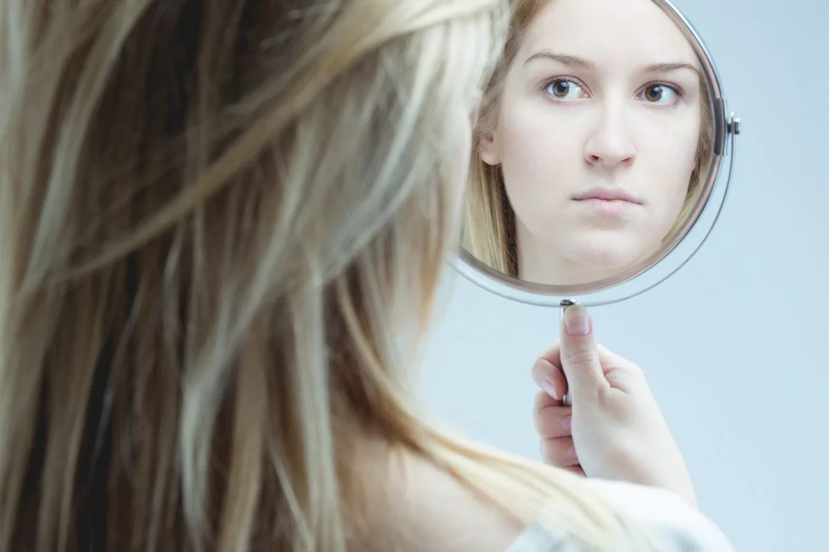 Ulkonäön vaikutus menestykseen – tuoko kauneus todellista etua?