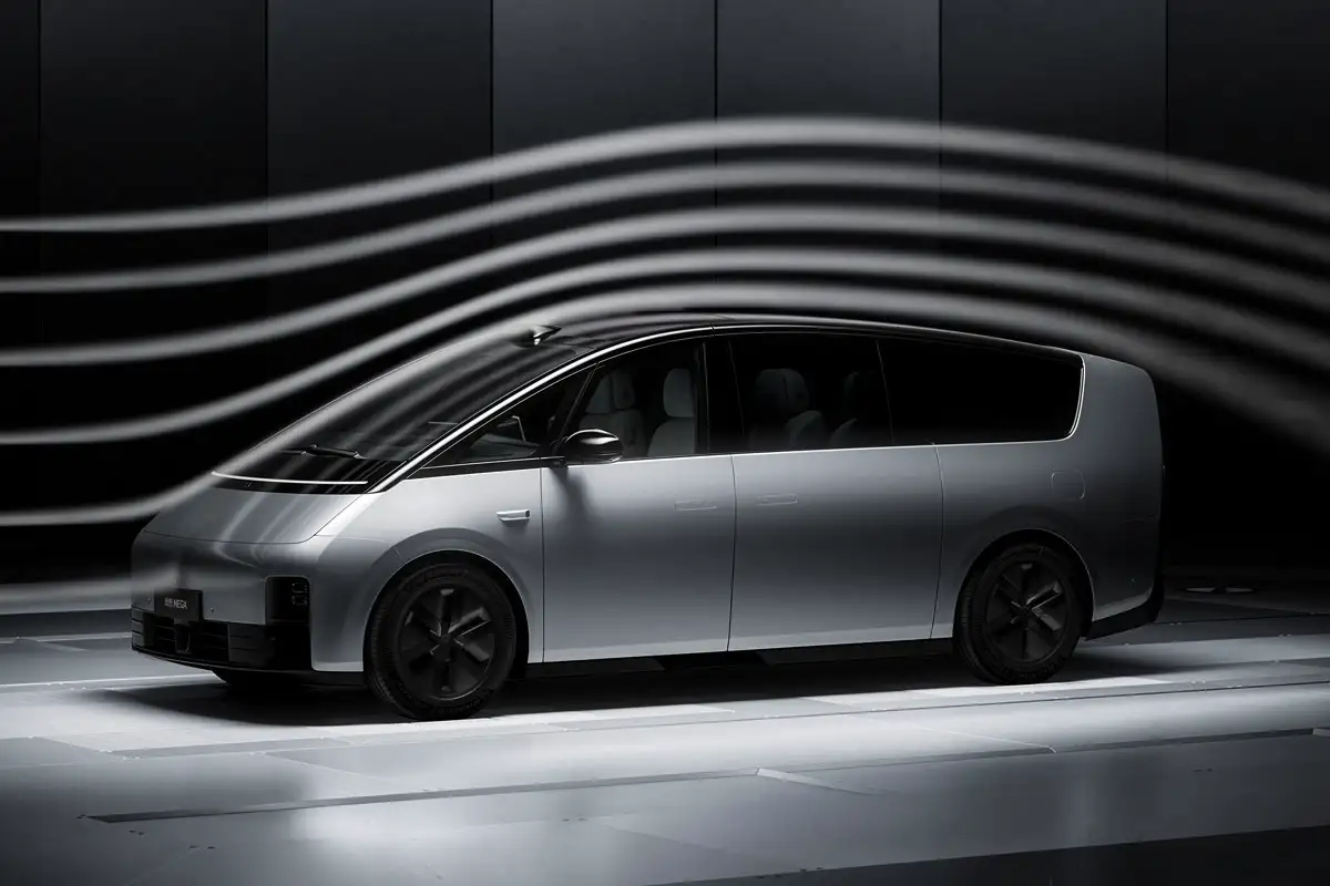 Kolmas Li Auto Mega -sähköauto paloi Kiinassa: mikä siinä on vialla?